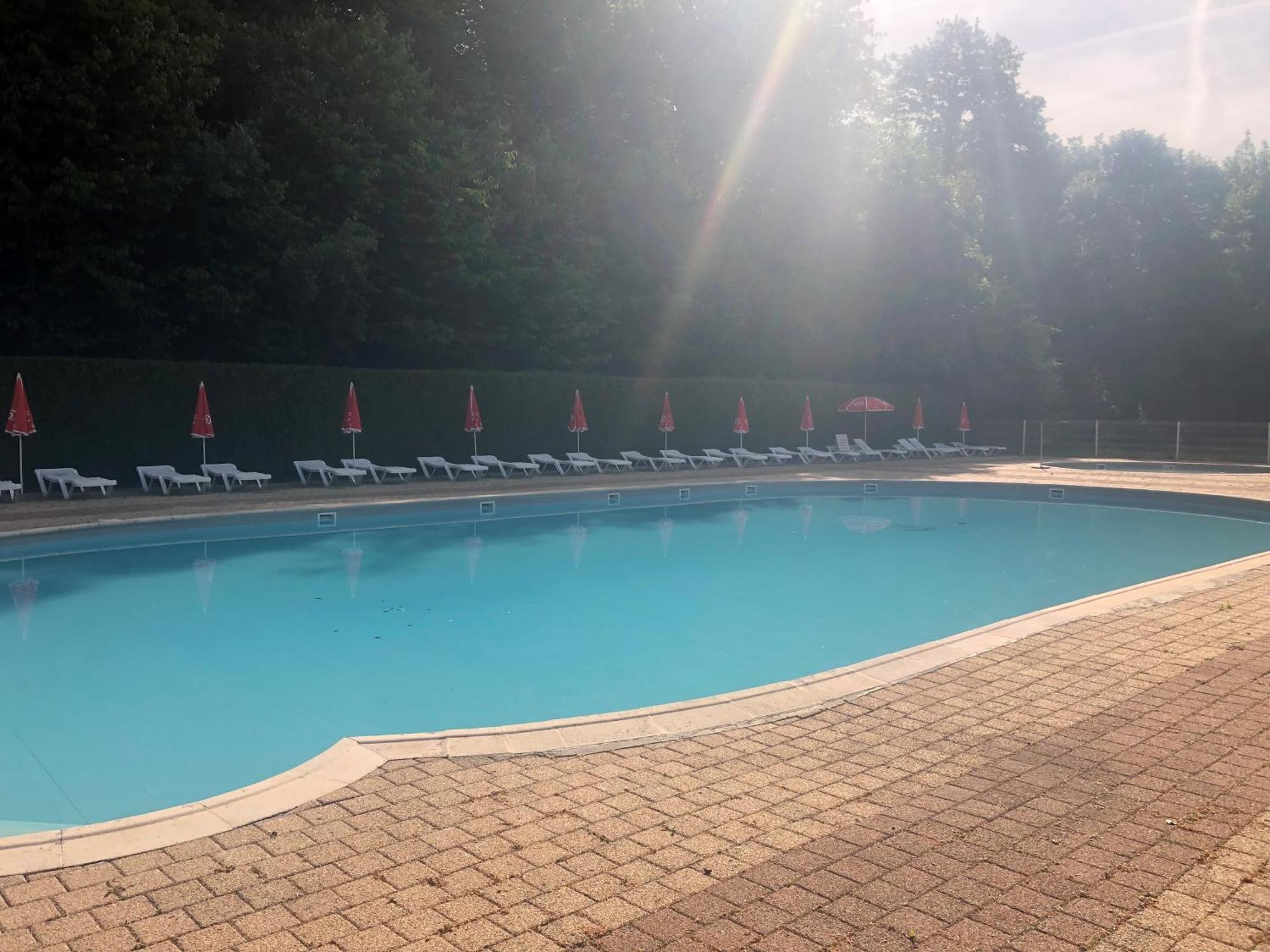 Camping Les Lupins Seppois-le-Bas Exteriör bild