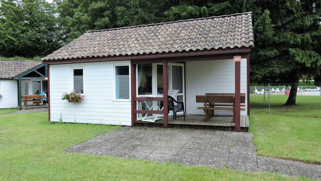 Camping Les Lupins Seppois-le-Bas Exteriör bild