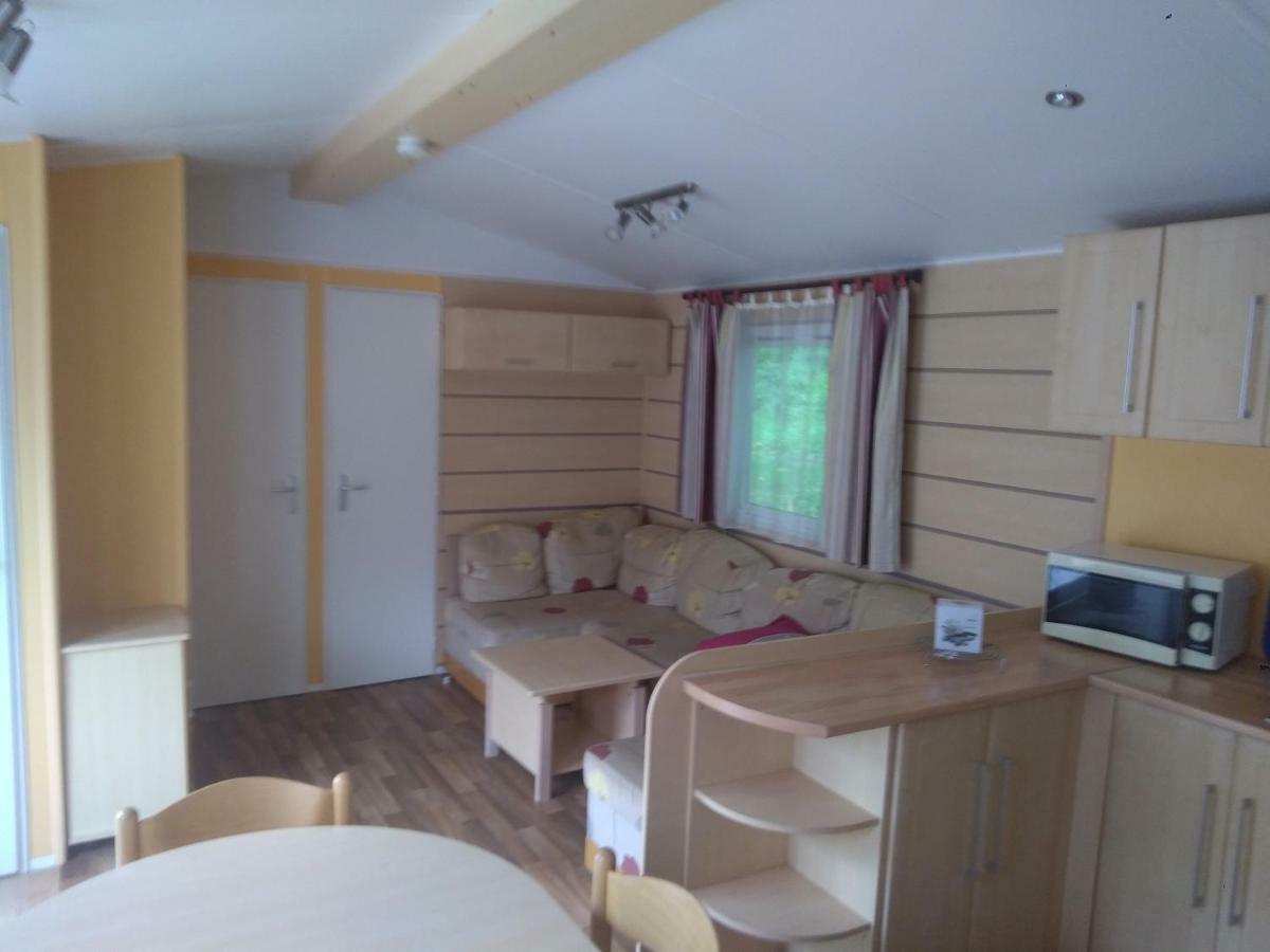 Camping Les Lupins Seppois-le-Bas Exteriör bild